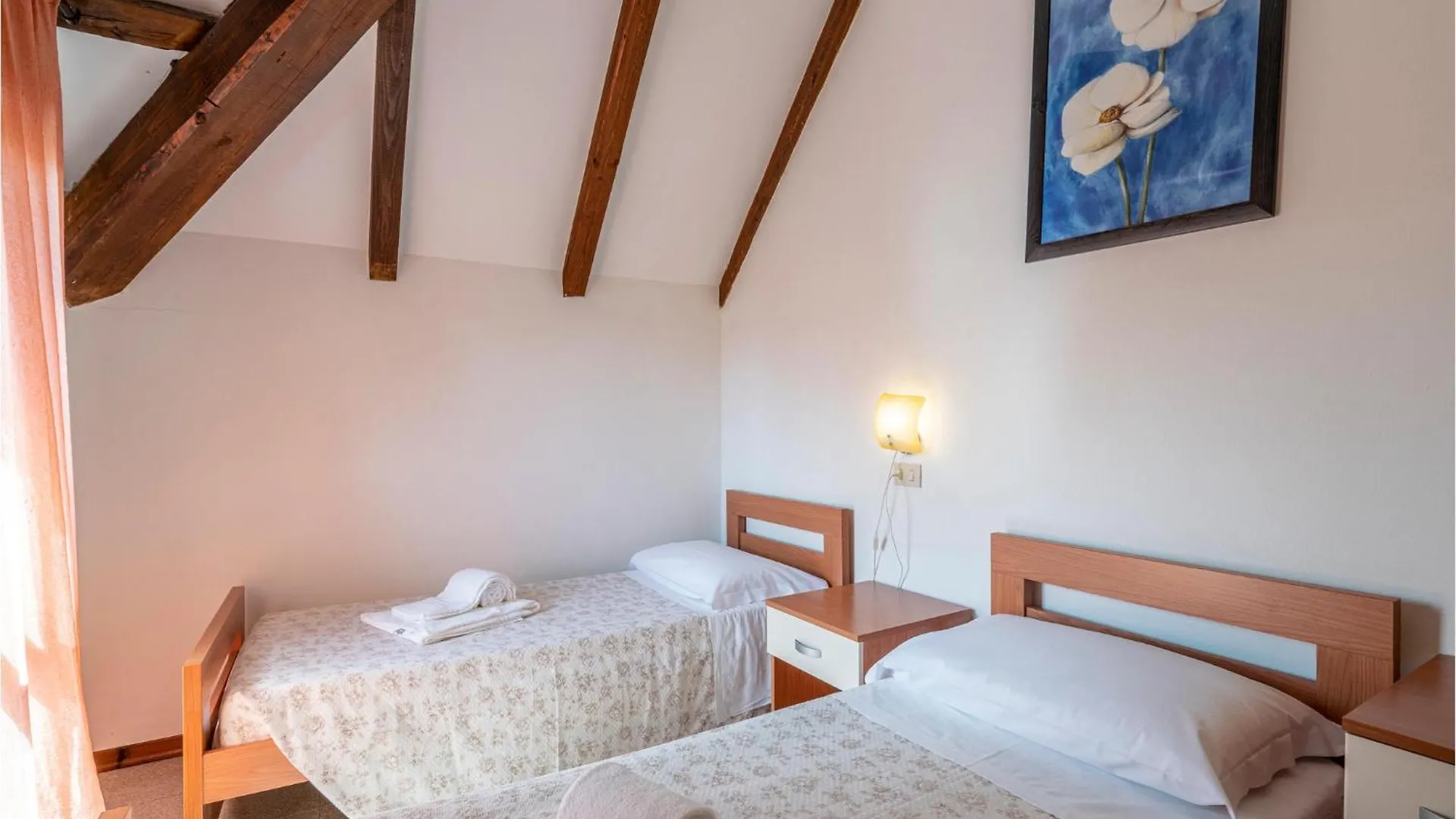 3 Bedroom Awesome Home In Albarella Ro Albarella Island