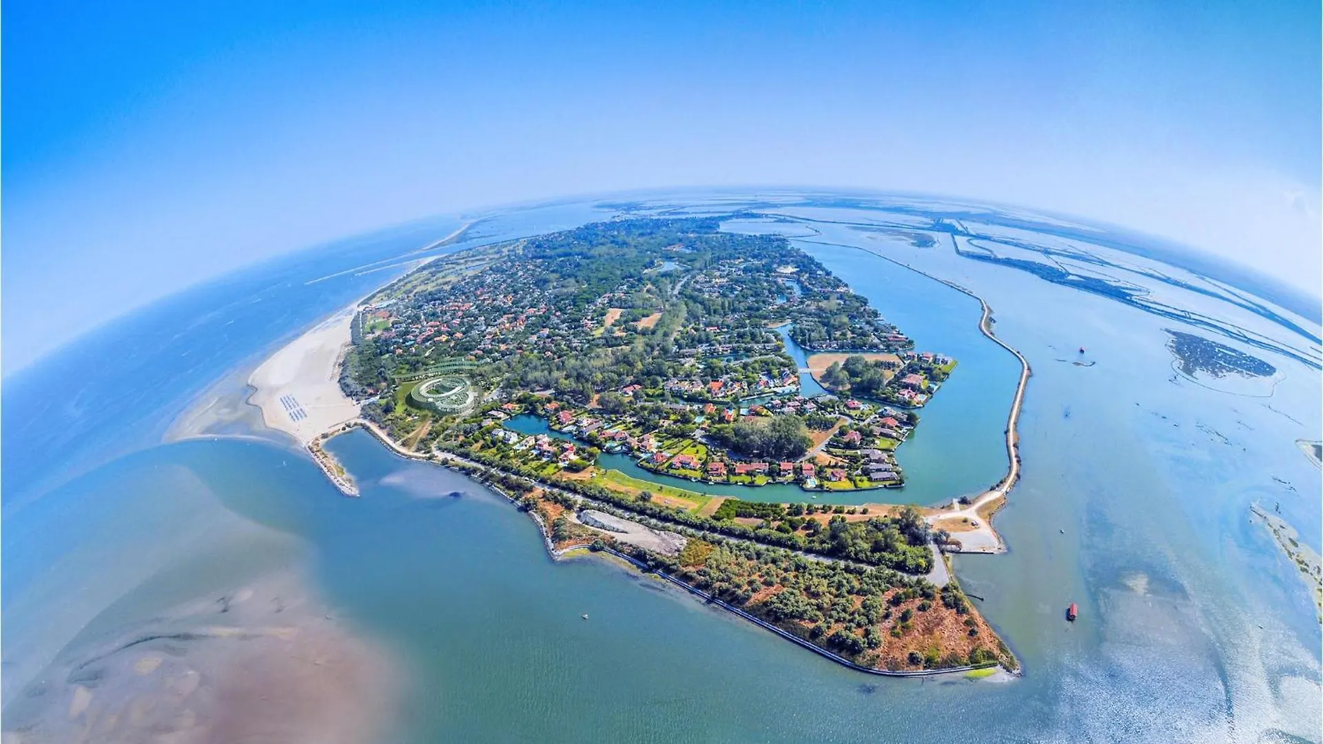 3 Bedroom Awesome Home In Albarella Ro Albarella Island Сasa de vacaciones
